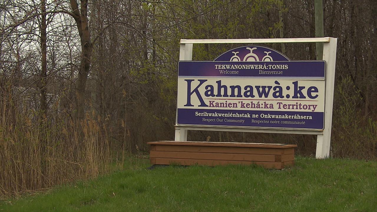 Kahnawa:ke Sign